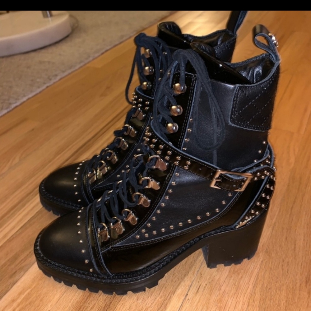 THE KOOPLES BOOTS. BLACK W/ STUDDING. SIZE 38/7.